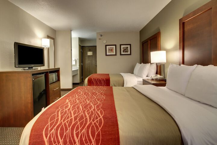 1 Double Bed Accessible (6 of 18)