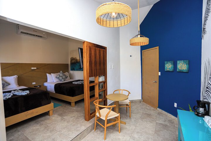 Room 14 of 108