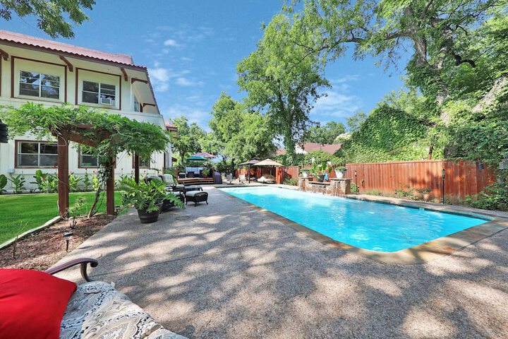 Pool 39 of 69
