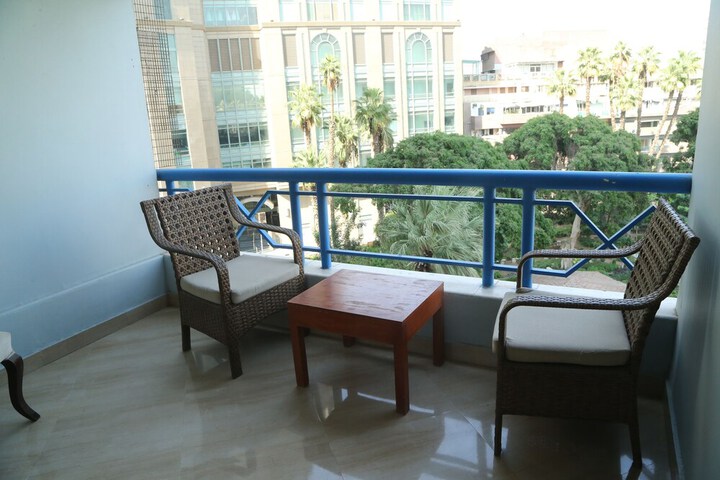 Room 42 of 59