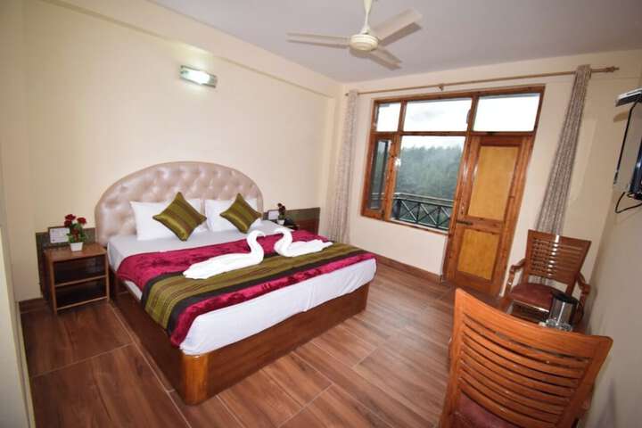 Room 4 of 14
