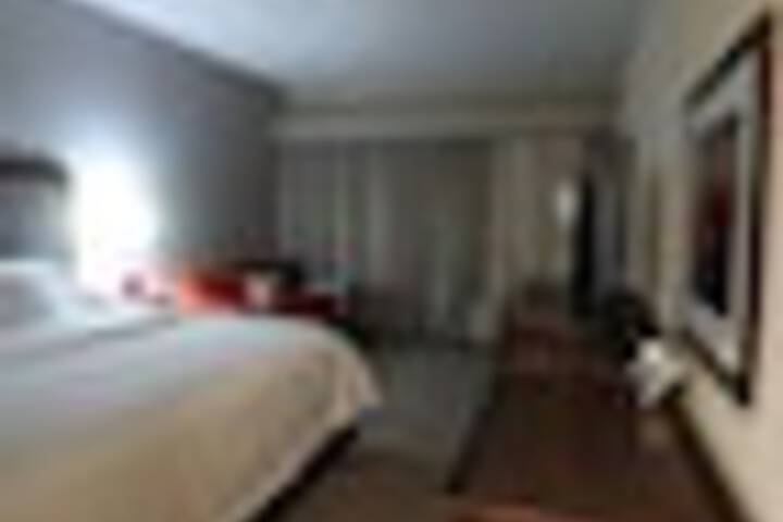 Room 17 of 105