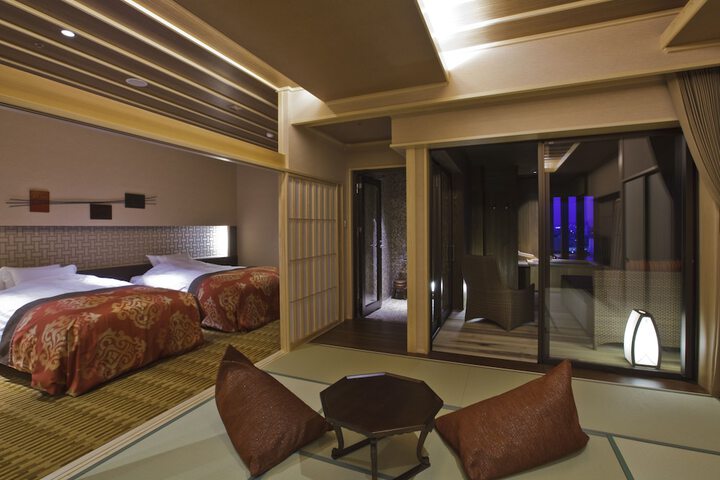 Room 16 of 125
