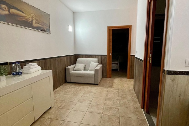 Room 35 of 72