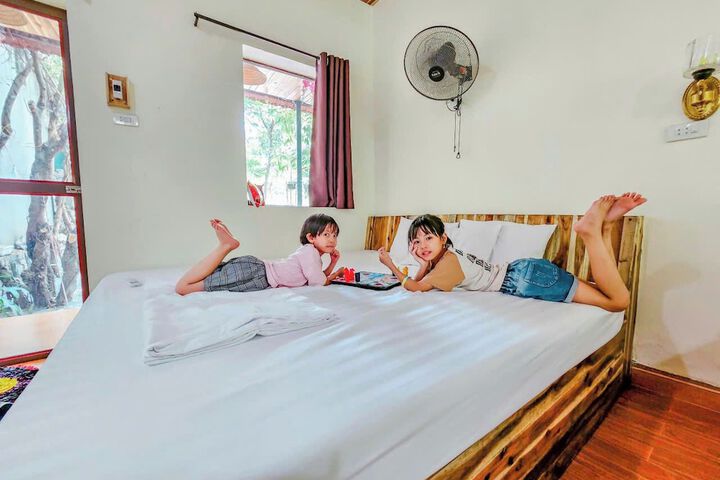 Room 2 of 11