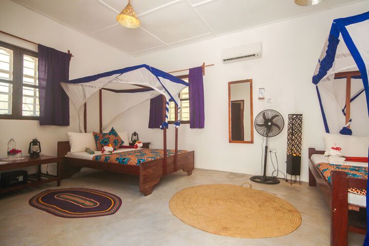 Room 8 of 36