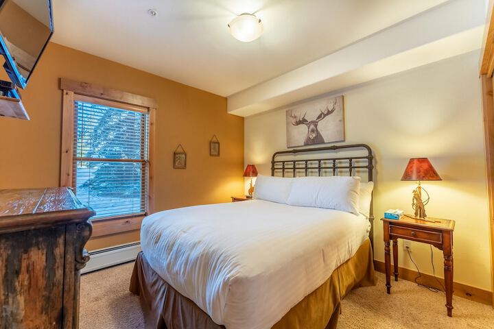 Room 27 of 103