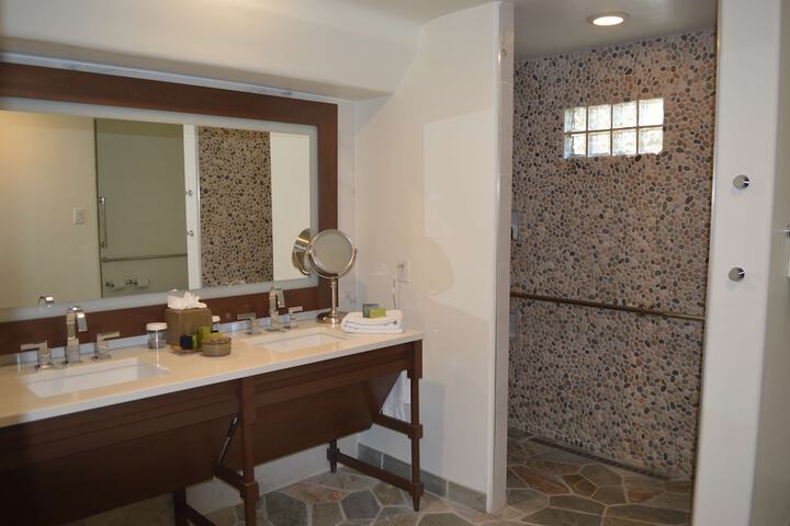 Bathroom shower