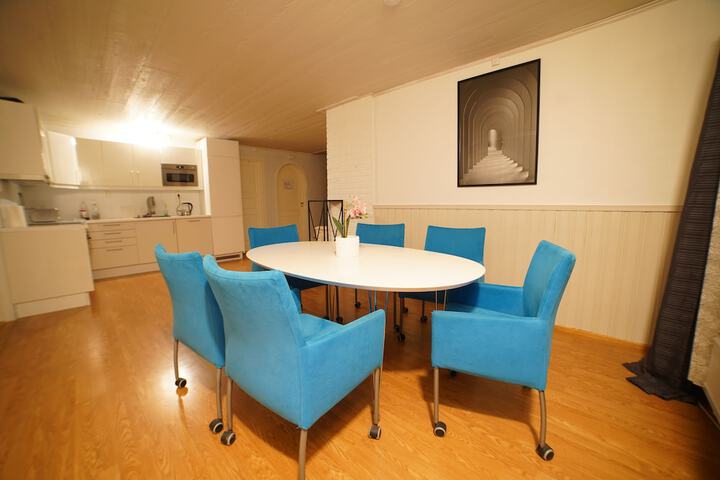 Room 13 of 26