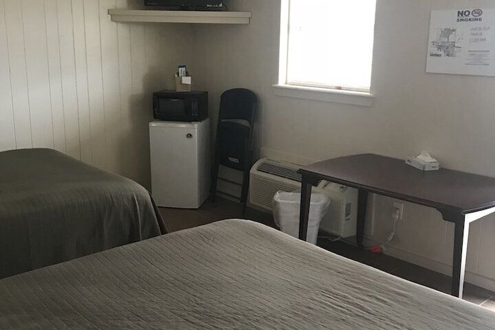 Room 8 of 22