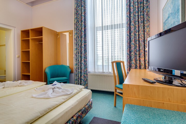 Room 31 of 84