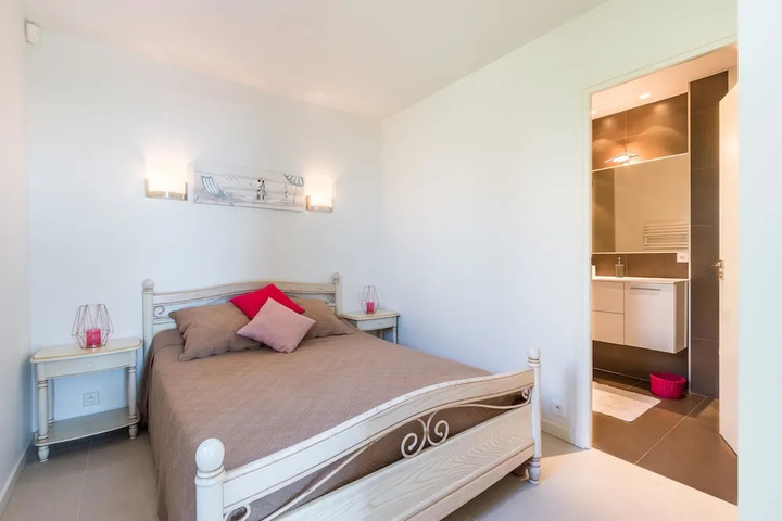 Room 2 of 12