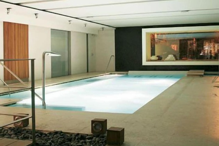 Hotel with Pool