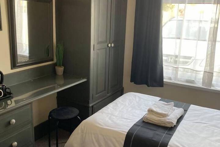 Room 3 of 46