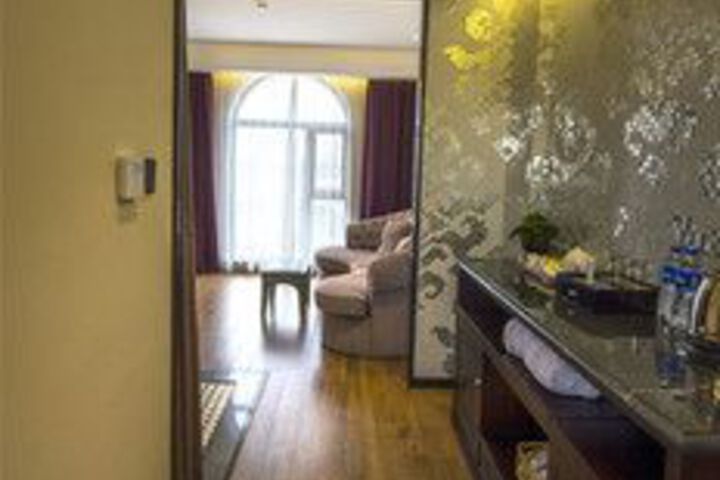 Room 54 of 94