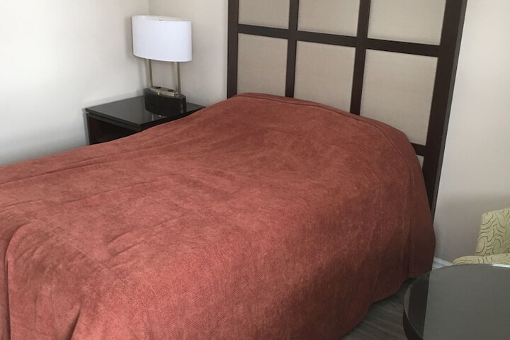 Room 12 of 21