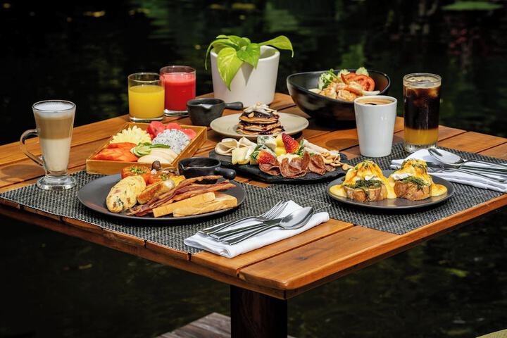 Breakfast/Coffee Service 138 of 183