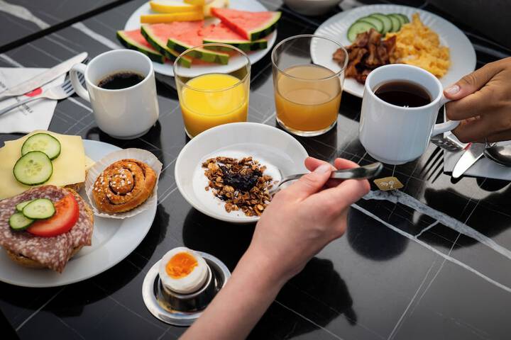 Breakfast buffet