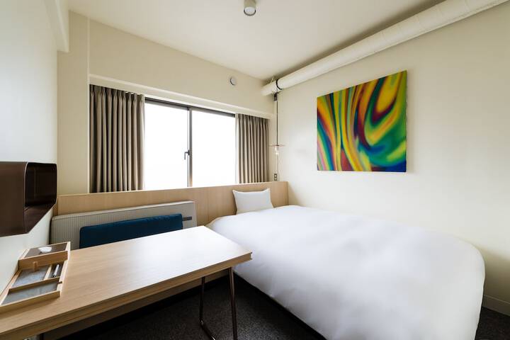 Room 15 of 62