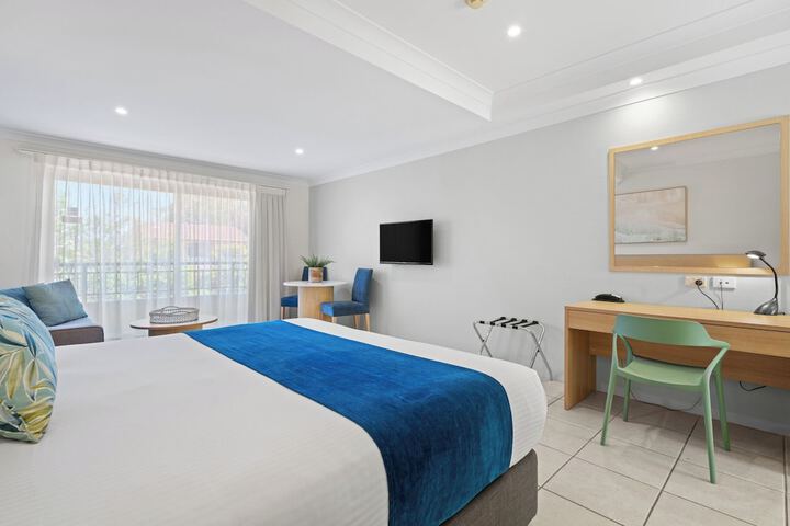 Room 6 of 34