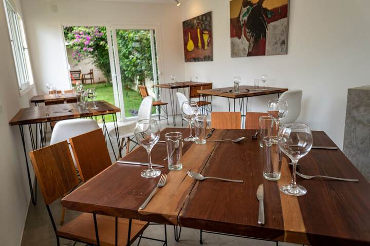 Dining 126 of 158
