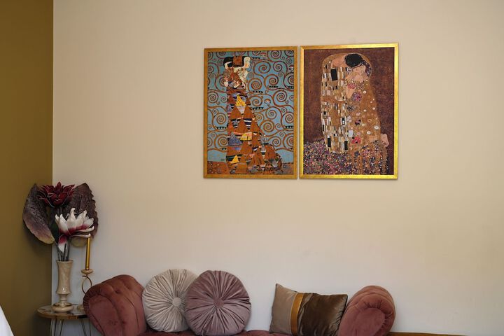 Room 33 of 89