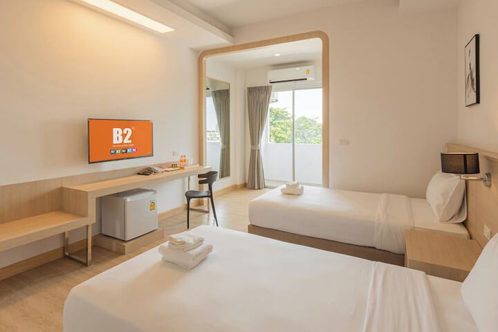 Room 8 of 34