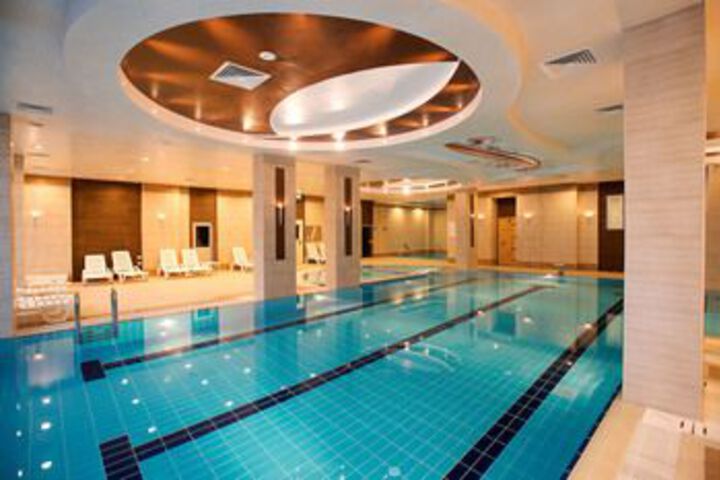 Pool Hotel