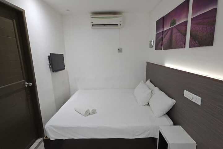 Room 21 of 29