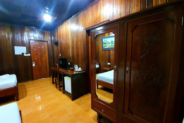 Room 12 of 38