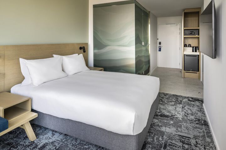 Room 8 of 46
