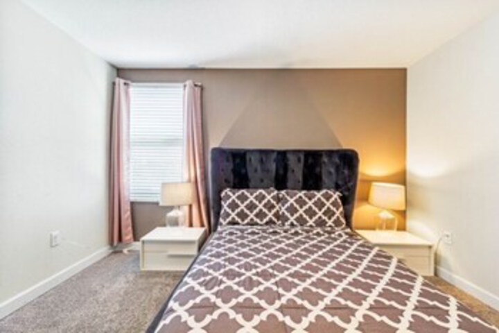 Room 37 of 216