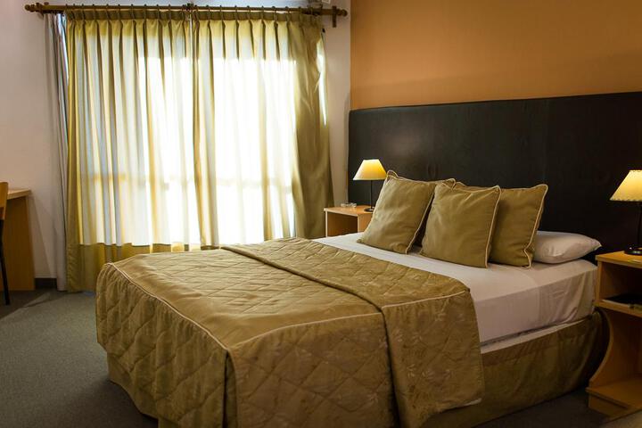Room 13 of 25