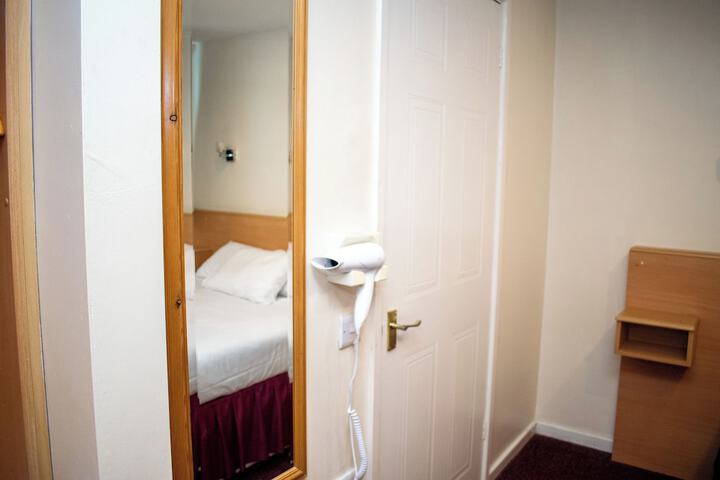 Room 87 of 157