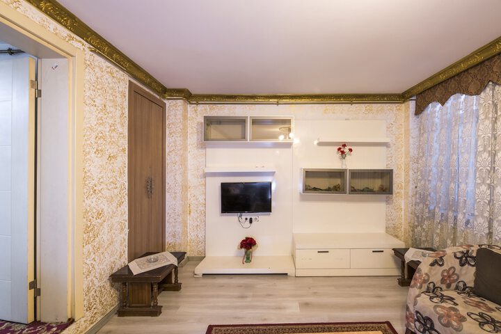 Room 50 of 80