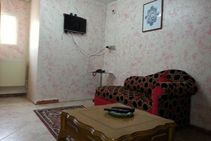 Room 10 of 14