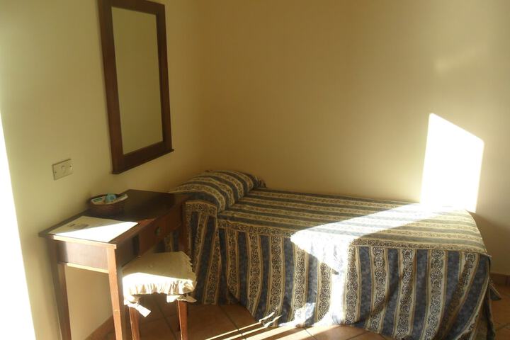Room 16 of 22