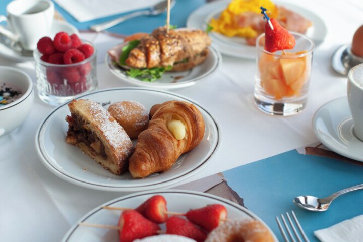 Breakfast/Coffee Service 40 of 48