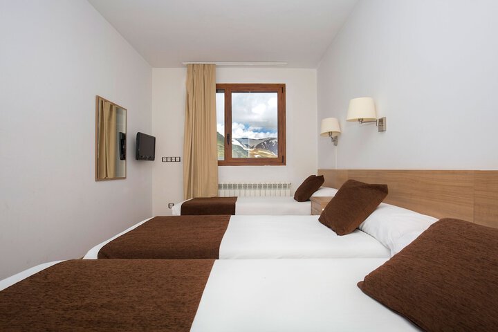 Room 9 of 27