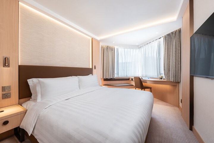 Room 35 of 60