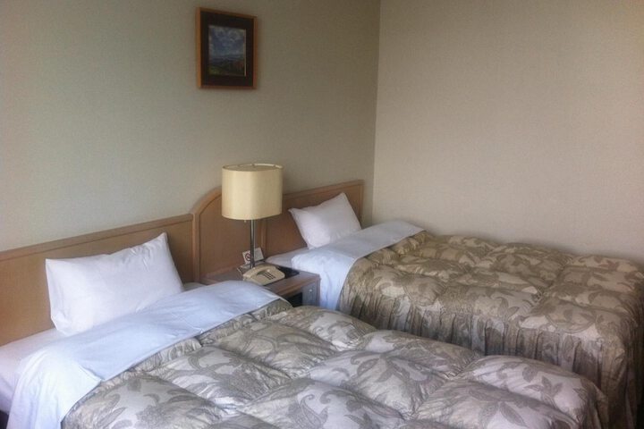 Room 8 of 49