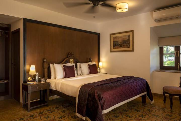 Room 3 of 55
