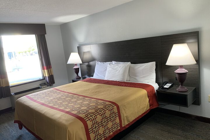 Standard King Bed Accessible (16 of 37)