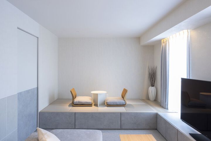 Room 4 of 114