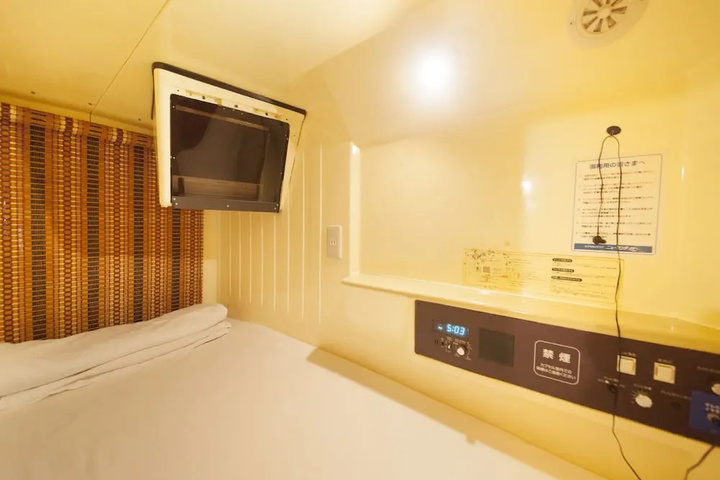 hotel_rooms