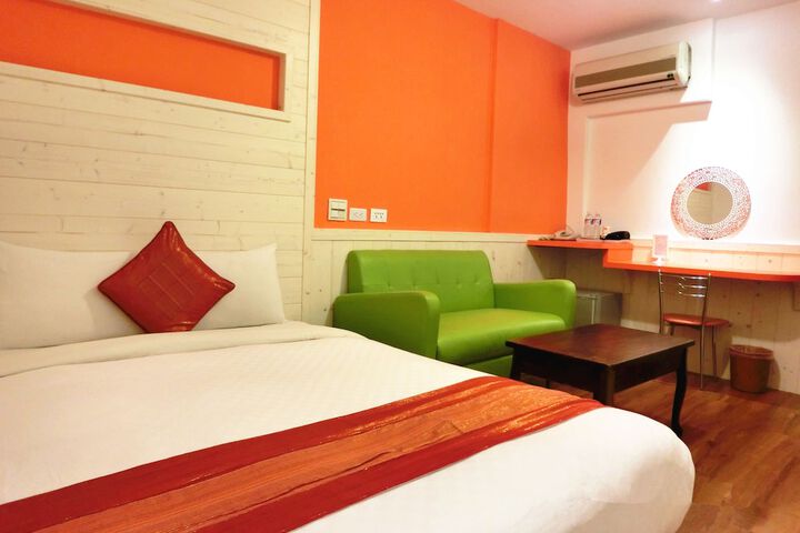Room 14 of 68