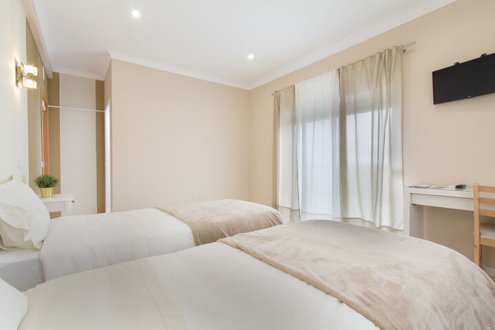Room 15 of 15