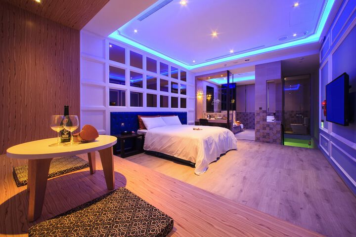 Room 14 of 75