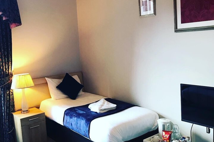 Room 11 of 94