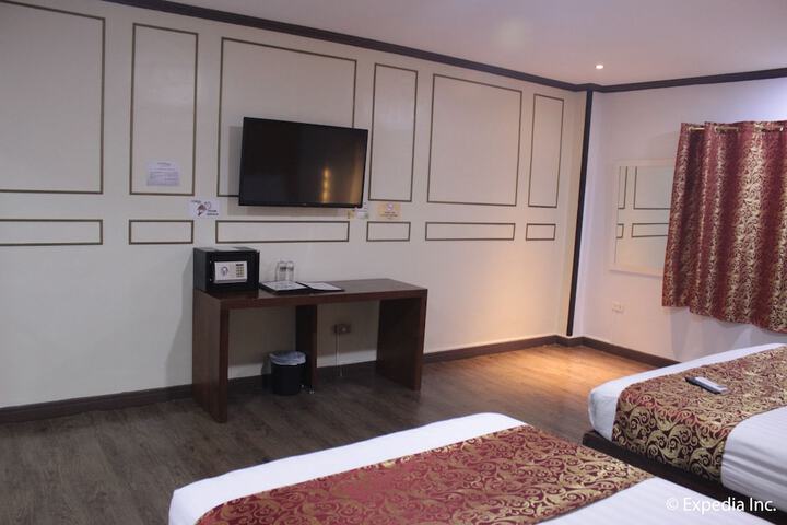 Room 10 of 98